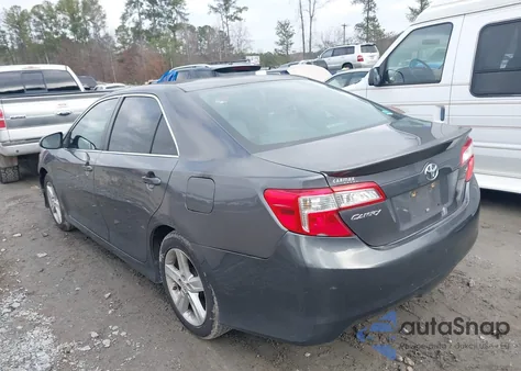 2014 Toyota Camry Se z USA, uszkodzony, nr VIN 4T1BF1FK4EU320505